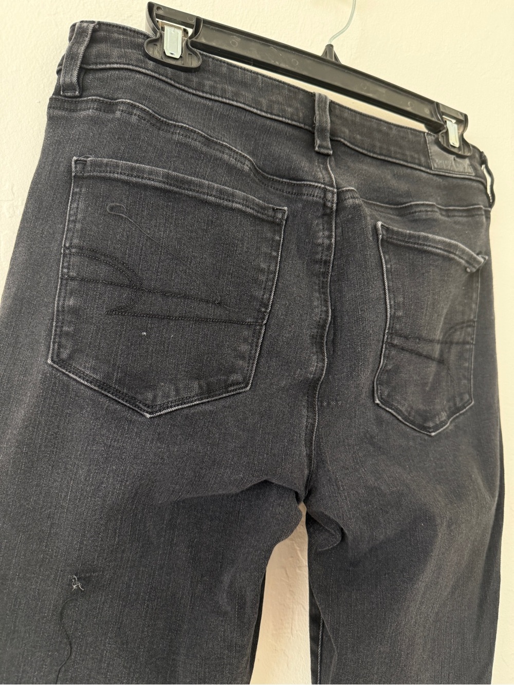 American Eagle “The Dream Jean” Women's Black Stretch Skinny Jeans - Picture 3 of 9